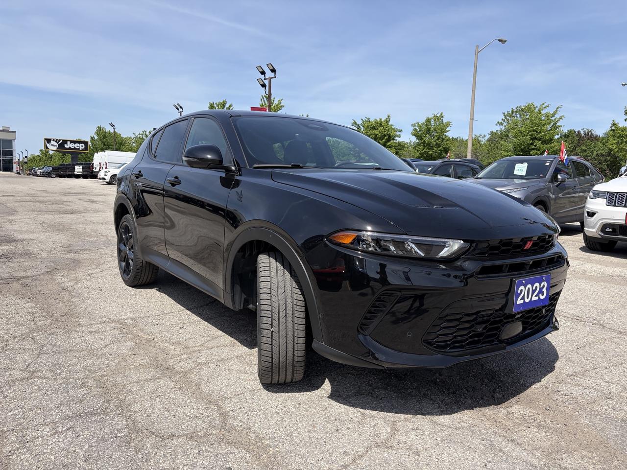 2023 Dodge Hornet GT Plus w/ Tech Pack & Blacktop and Track Pack Photo2