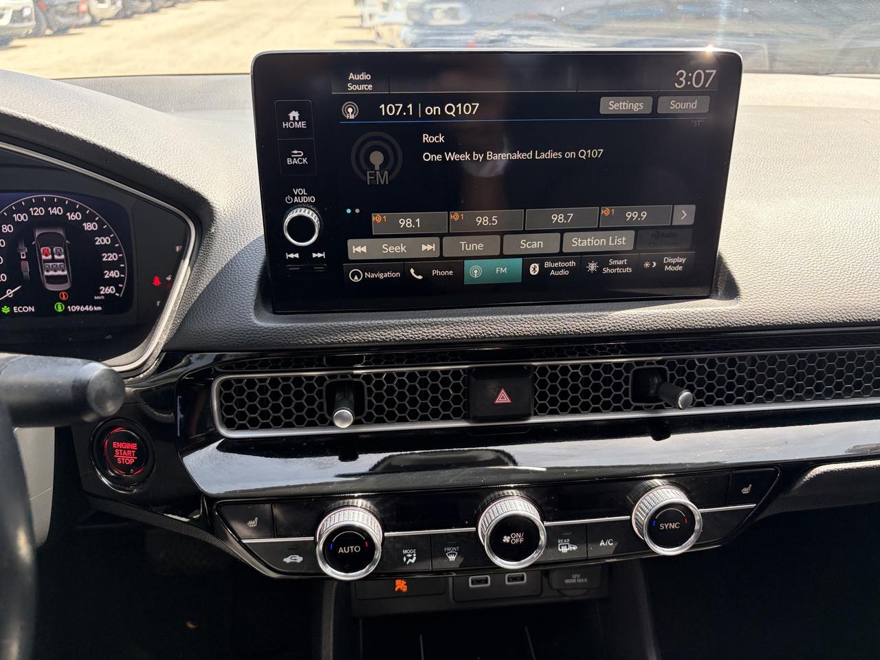 2022 Honda Civic Touring Photo