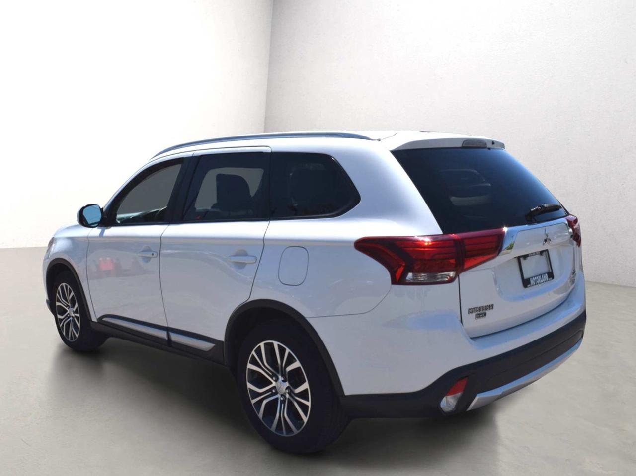 2016 Mitsubishi Outlander ES AWC Sunroof Photo