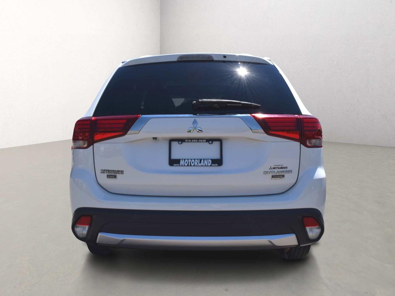 2016 Mitsubishi Outlander ES AWC Sunroof Photo