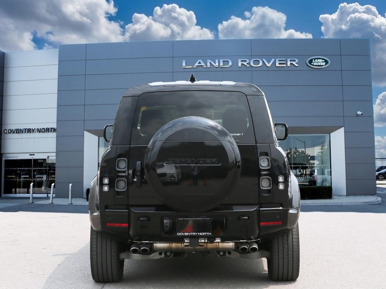 2024 Land Rover Defender V8 /RARE/VERY LOW KMS/CLEAN CARFAX/MUST SEE Photo