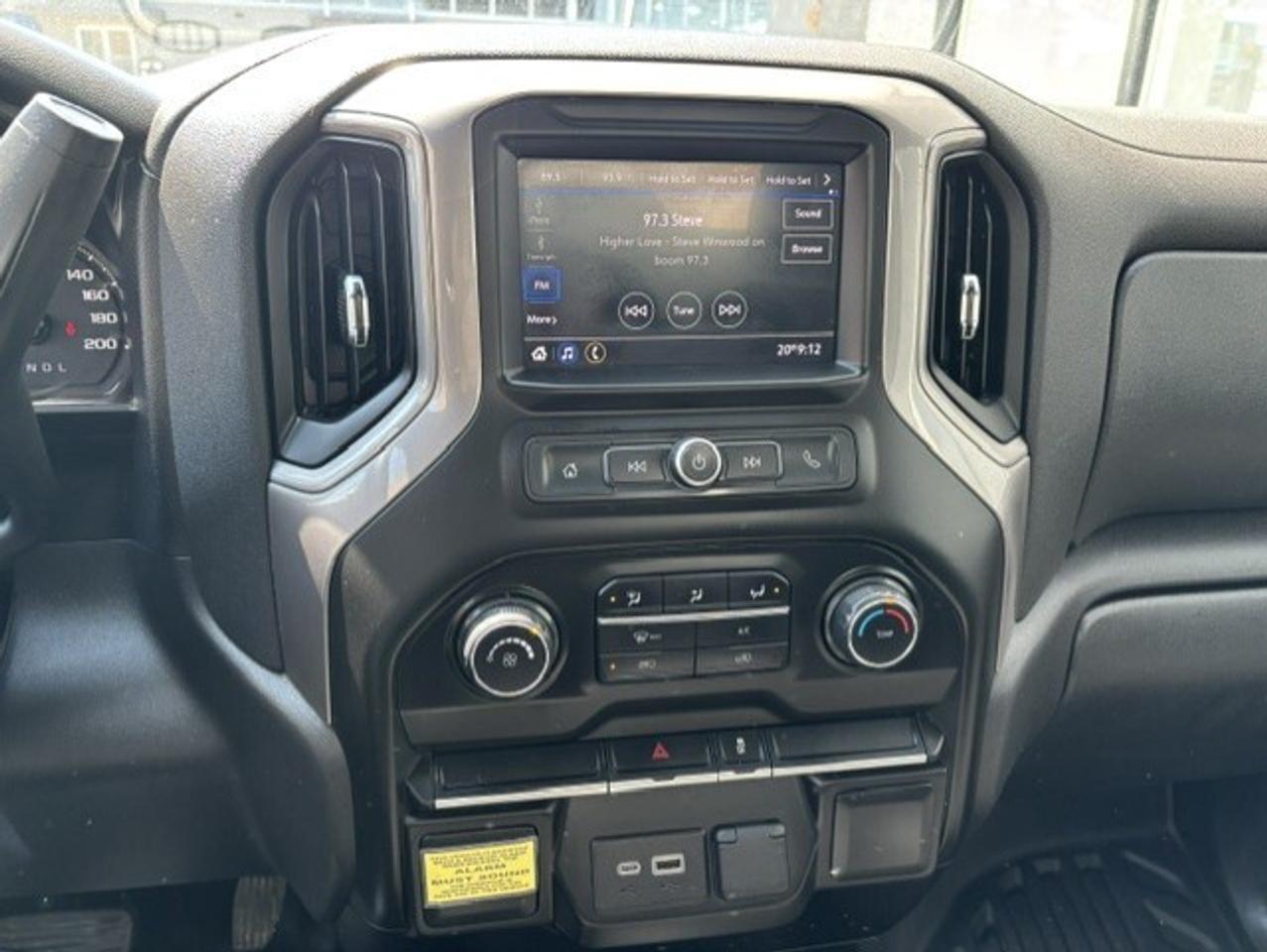 2021 Chevrolet Silverado 1500 4WD **REG CAB 8 FT LONG BOX-CAMERA-WE FINANCE** Photo