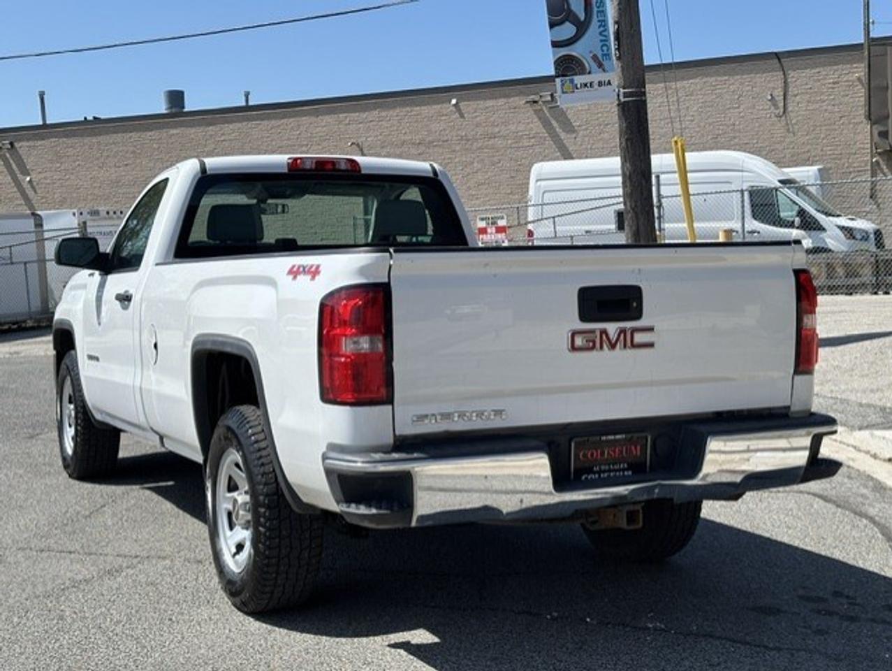 2017 GMC Sierra 1500 4WD **5.3L V8-REGULAR CAB LONG BOX-NO ACCIDENTS** Photo