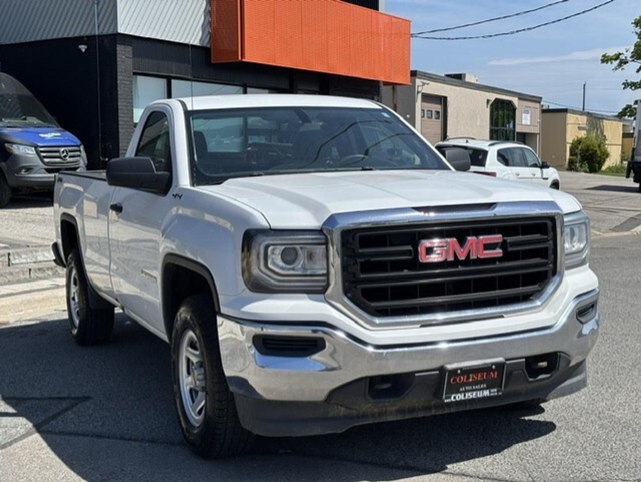 2017 GMC Sierra 1500 4WD **5.3L V8-REGULAR CAB LONG BOX-NO ACCIDENTS** Photo