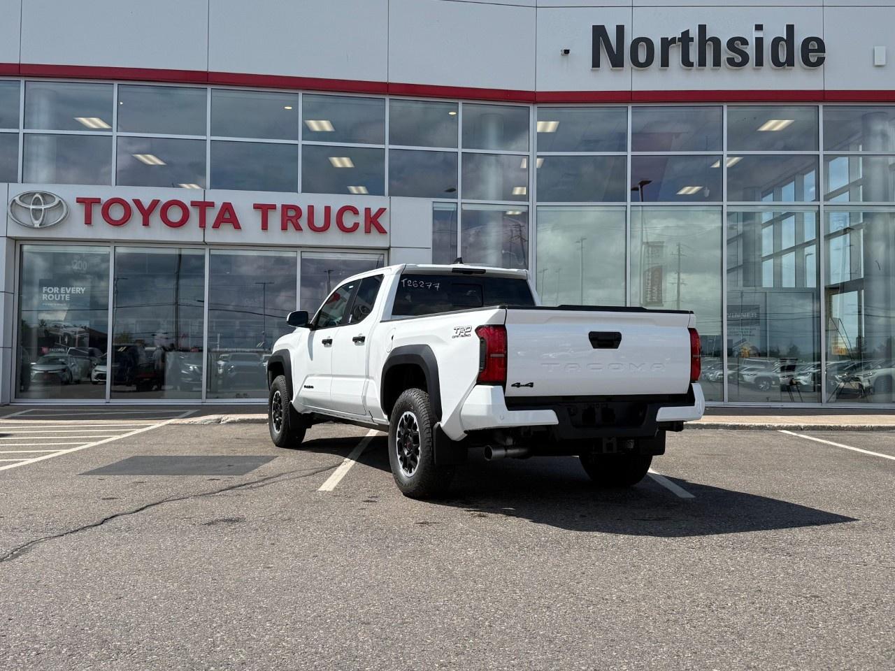 2026 Toyota Tacoma 4x4 Double Cab Auto Photo3