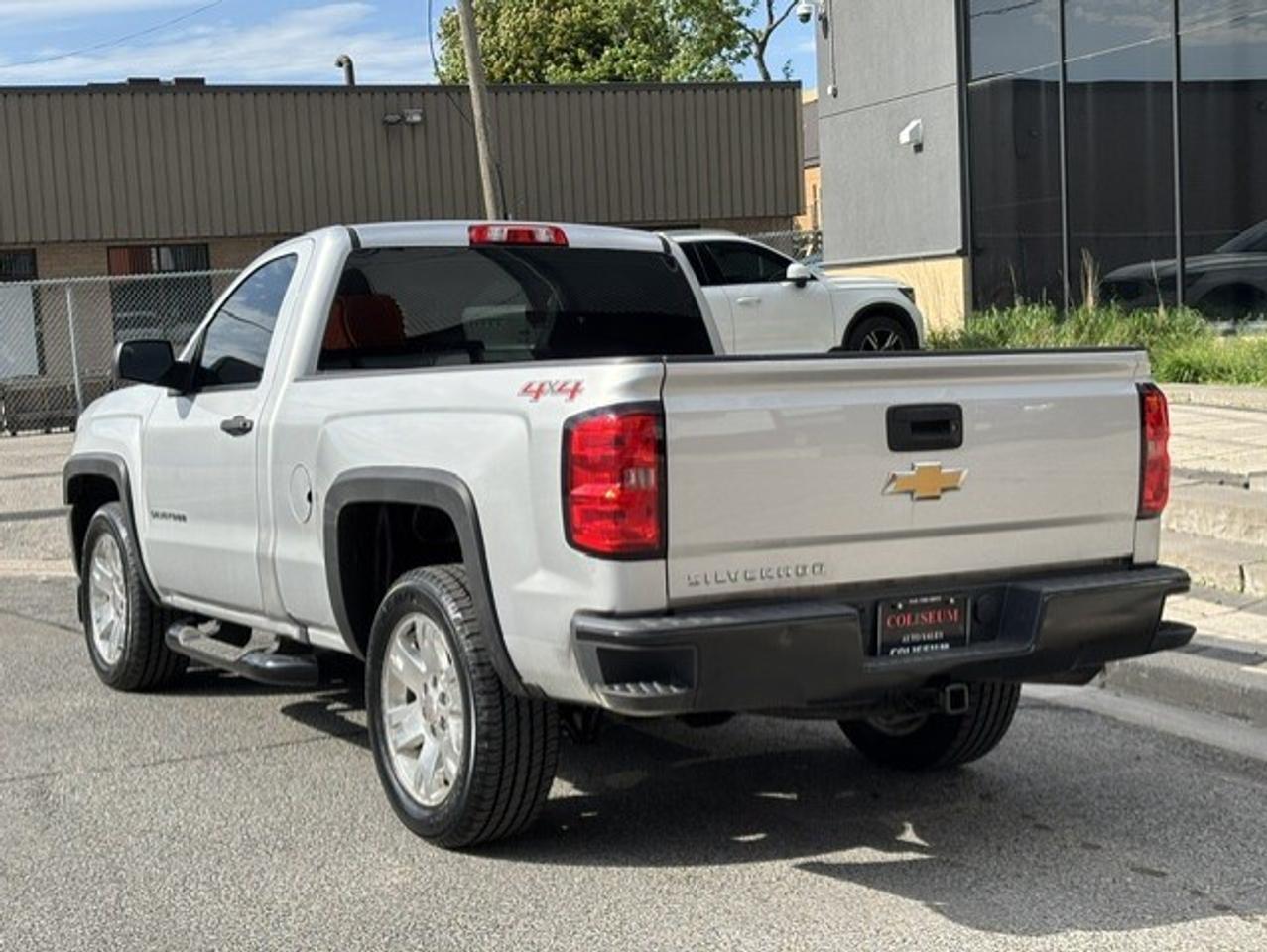 2017 Chevrolet Silverado 1500 4WD *REGULAR CAB SHORT BOX-ONLY 113,000KM-1 OWNER* Photo