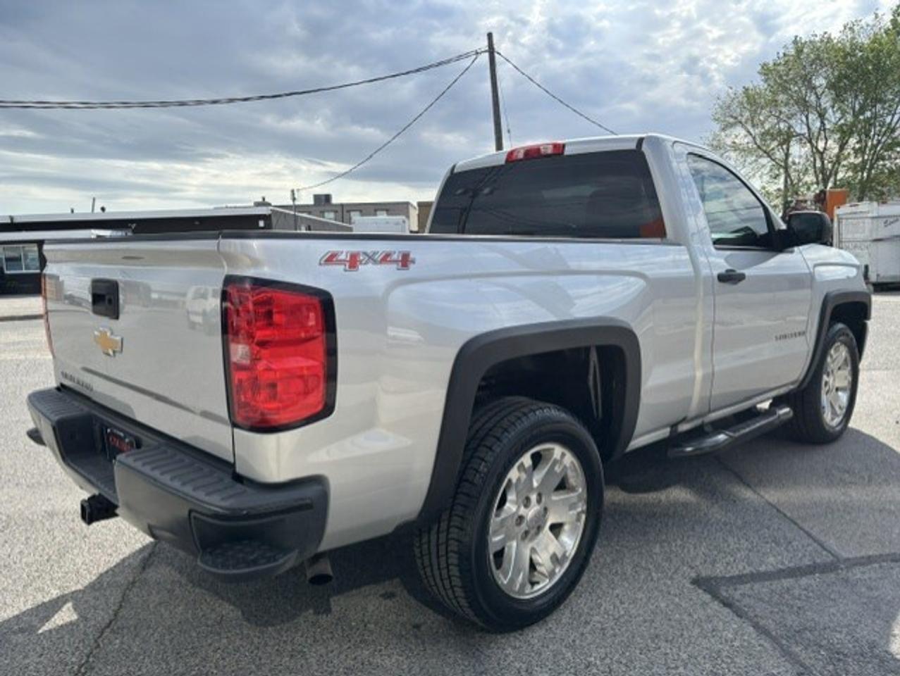 2017 Chevrolet Silverado 1500 4WD *REGULAR CAB SHORT BOX-ONLY 113,000KM-1 OWNER* Photo