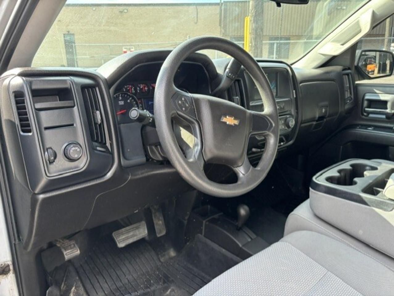 2017 Chevrolet Silverado 1500 4WD *REGULAR CAB SHORT BOX-ONLY 113,000KM-1 OWNER* Photo