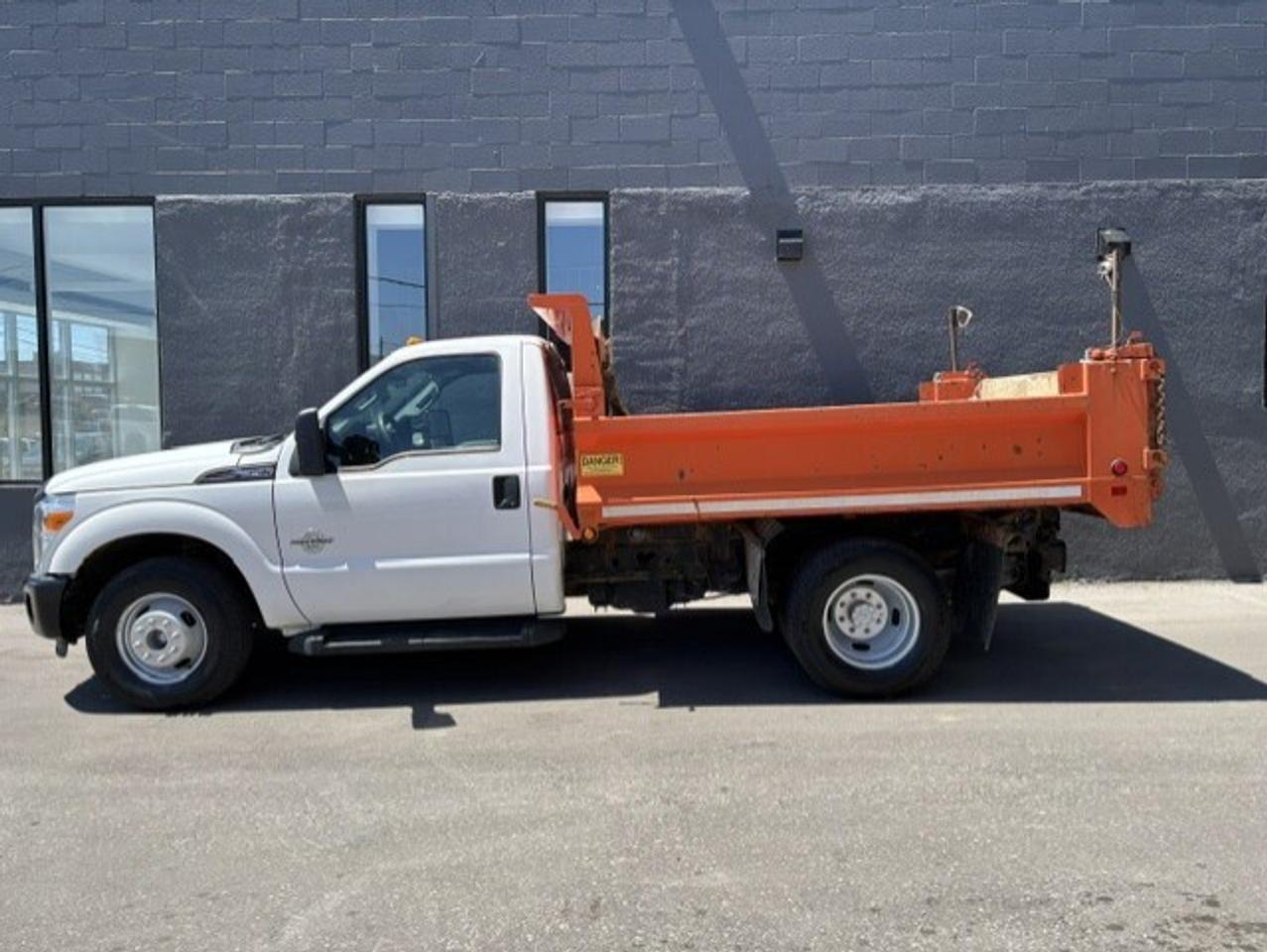 2015 Ford F-350 6.7L POWER STROKE DIESEL-9' DUMP BOX-DUALLY-1OWNER Photo