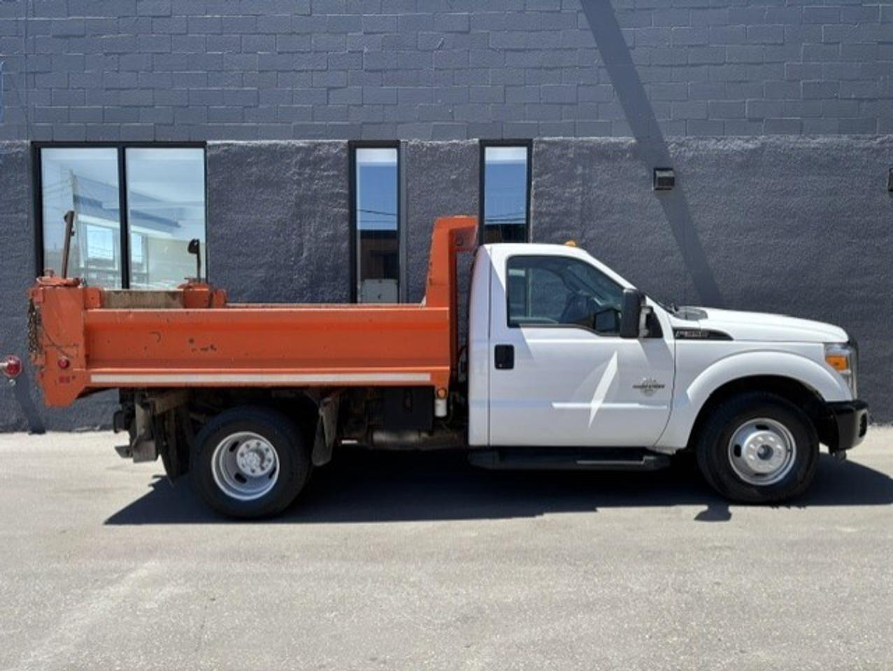 2015 Ford F-350 6.7L POWER STROKE DIESEL-9' DUMP BOX-DUALLY-1OWNER Photo