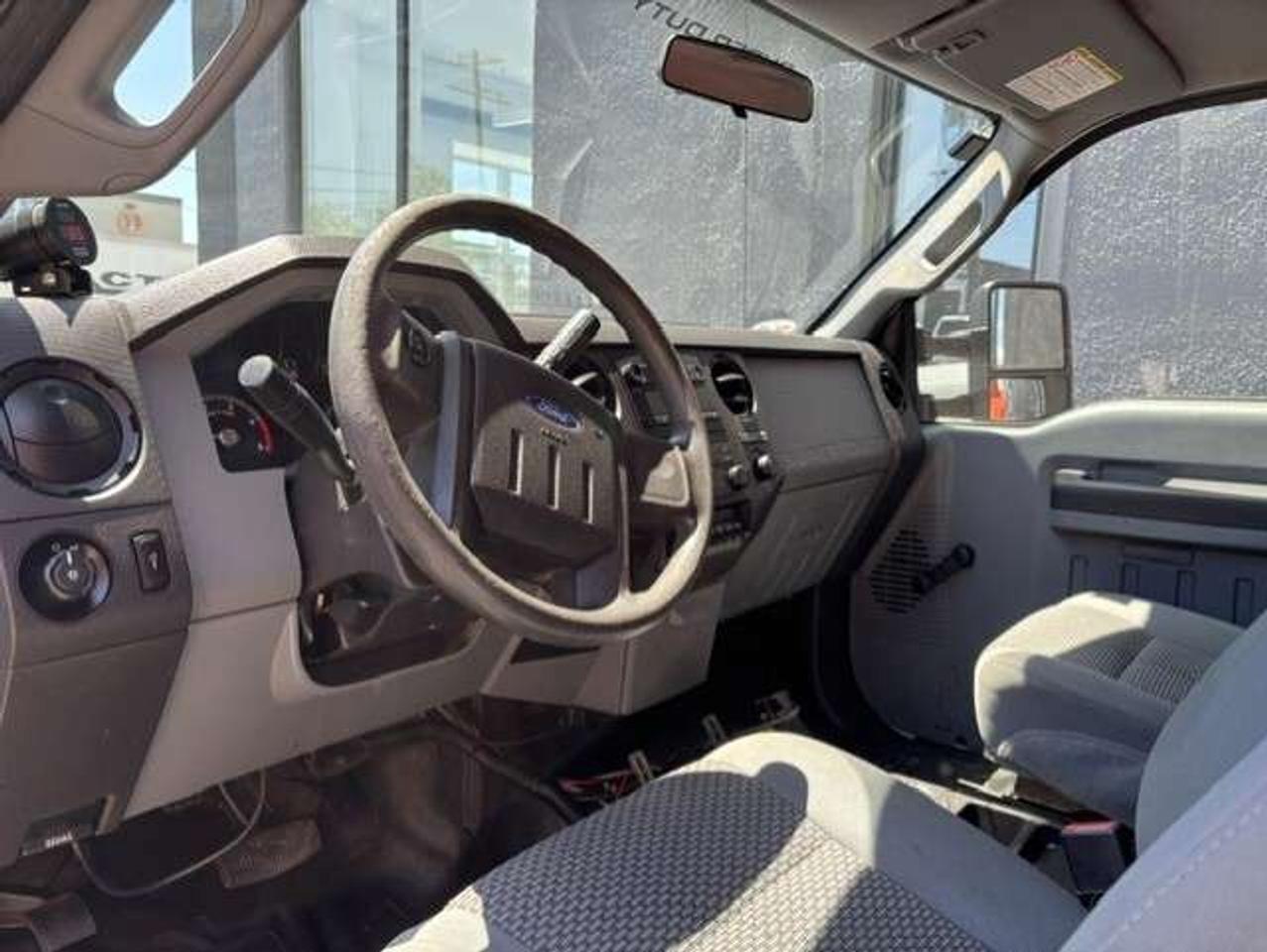 2015 Ford F-350 6.7L POWER STROKE DIESEL-9' DUMP BOX-DUALLY-1OWNER Photo