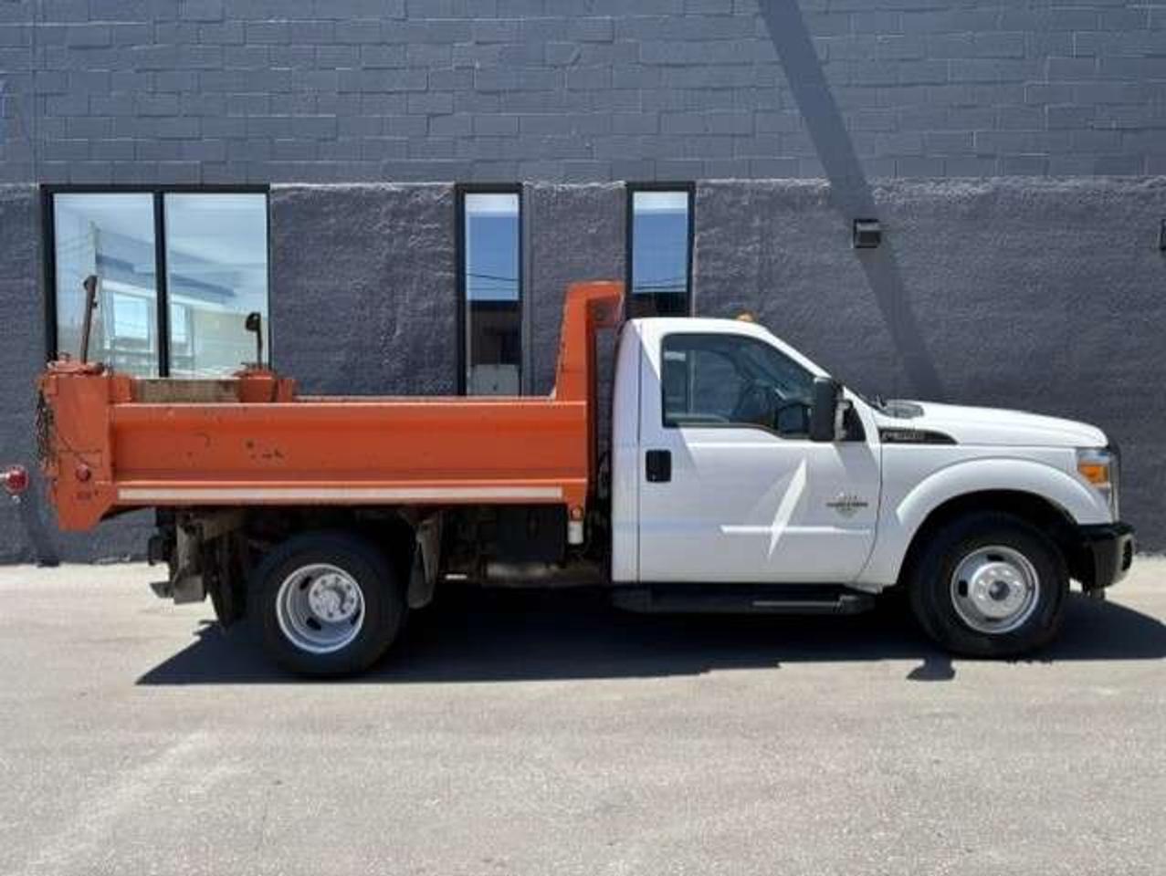 2015 Ford F-350 6.7L POWER STROKE DIESEL-9' DUMP BOX-DUALLY-1OWNER Photo