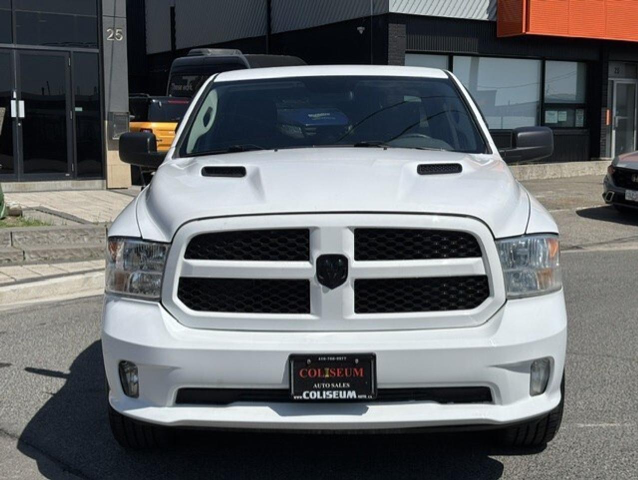 2019 RAM 1500 Classic 4X4 HEMI V8 CLASSIC-CAMERA-REMOTE START-QUAD CAB! Photo