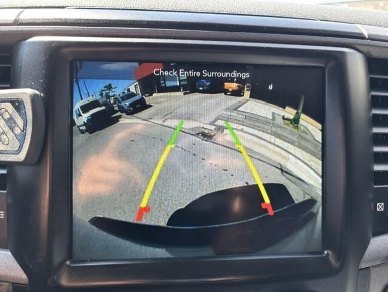 2019 RAM 1500 Classic 4X4 HEMI V8 CLASSIC-CAMERA-REMOTE START-QUAD CAB! Photo