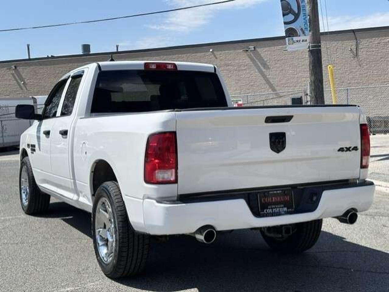2019 RAM 1500 4X4 HEMI V8 CLASSIC-CAMERA-REMOTE START-QUAD CAB! Photo
