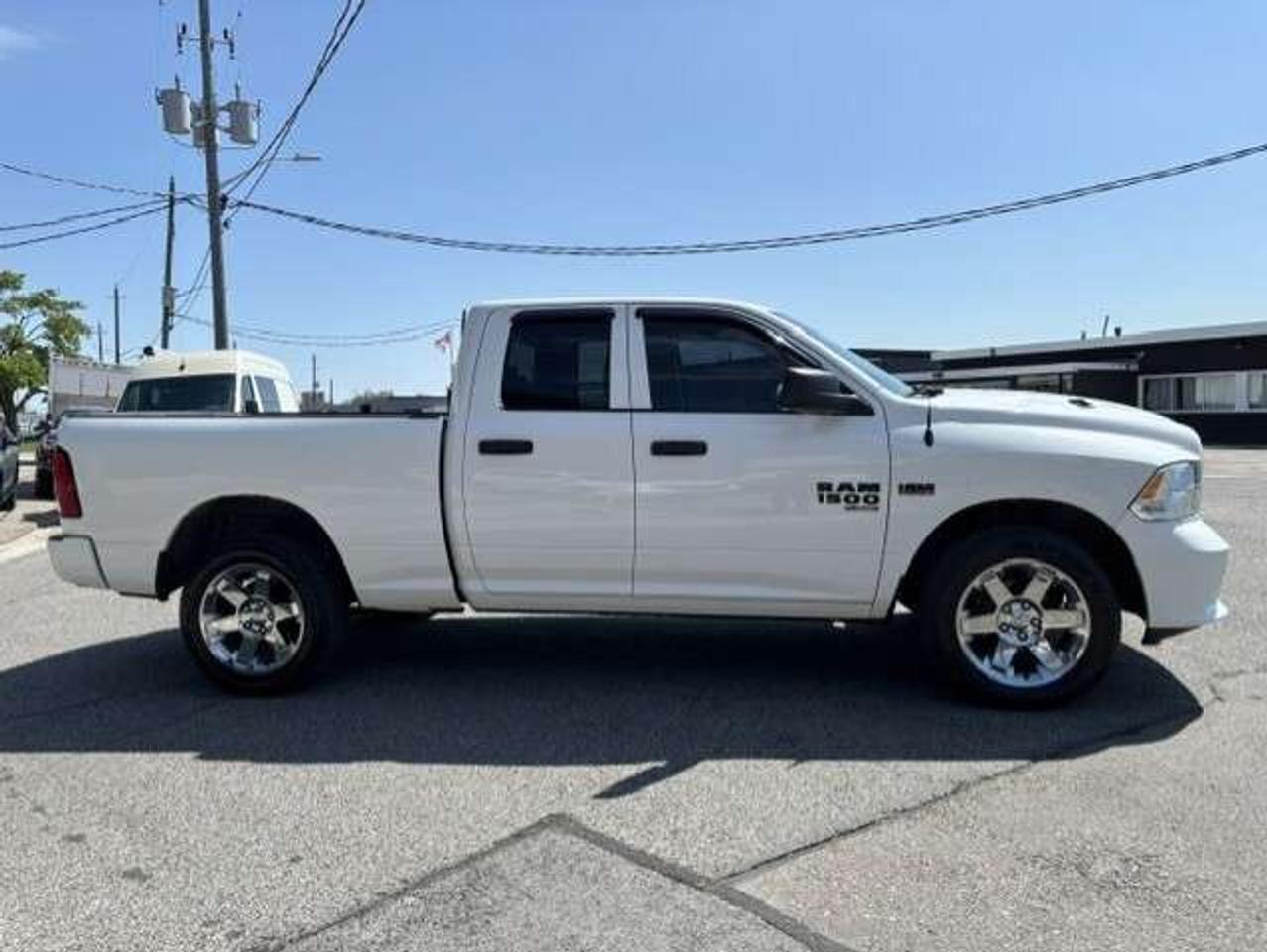 2019 RAM 1500 4X4 HEMI V8 CLASSIC-CAMERA-REMOTE START-QUAD CAB! Photo