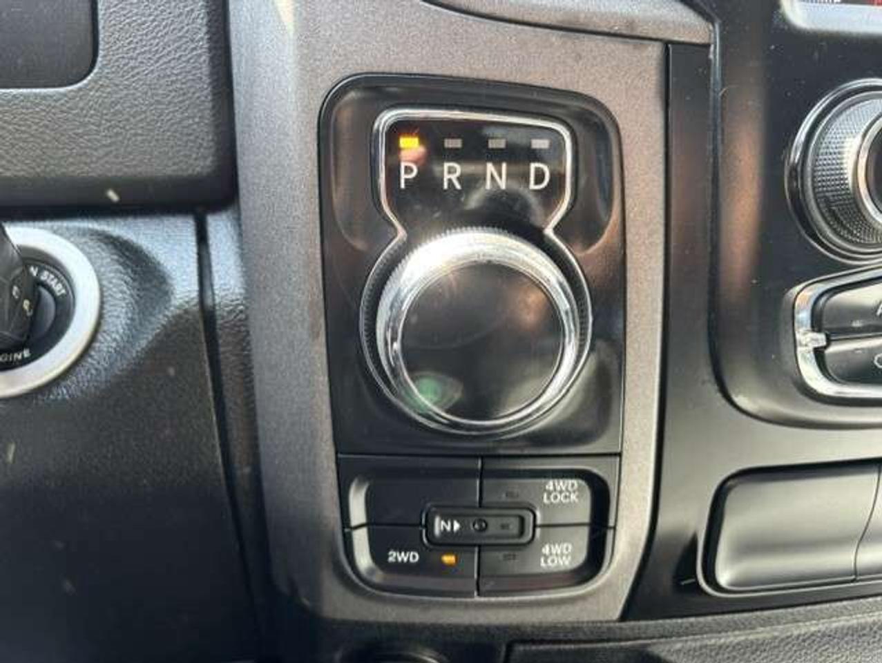 2019 RAM 1500 4X4 HEMI V8 CLASSIC-CAMERA-REMOTE START-QUAD CAB! Photo