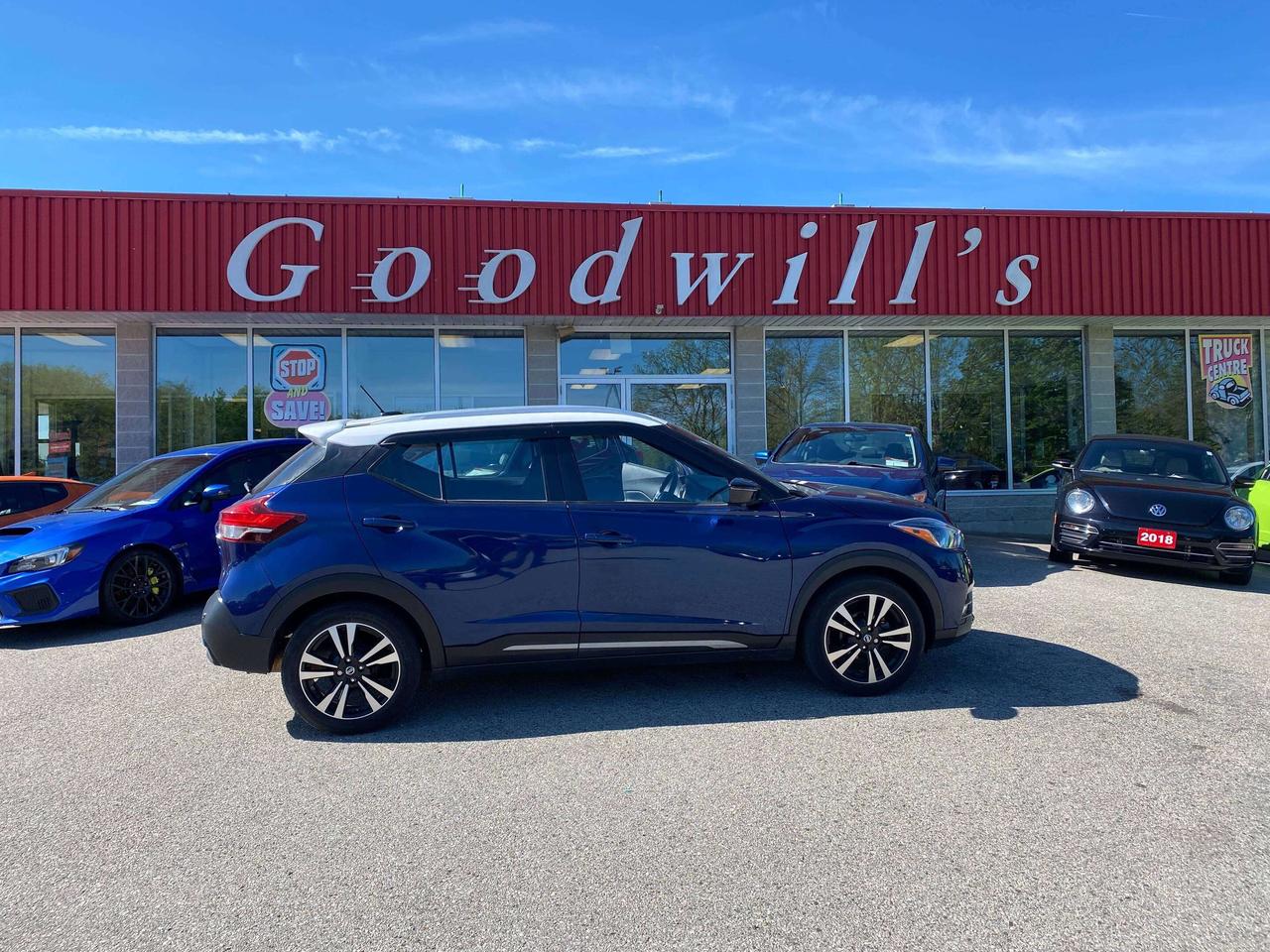 2020 Nissan Kicks SR, AUTO, CLEAN CARFAX, HEATED SEATS, BACK UP CAM! Photo