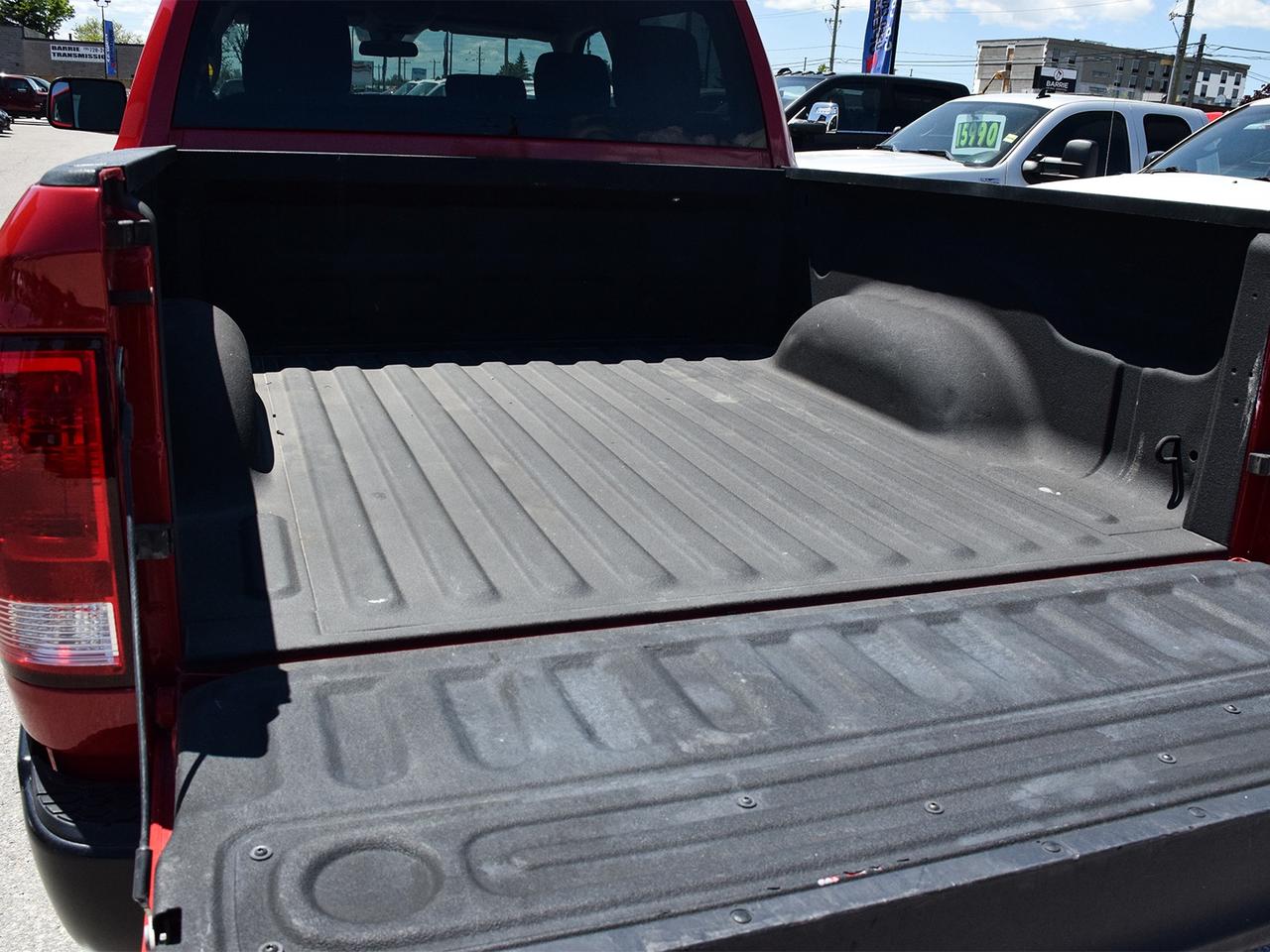 2017 RAM 1500 Crew Cab Tradesman 4x4 ~HEMI ~Bluetooth ~Alloys Photo