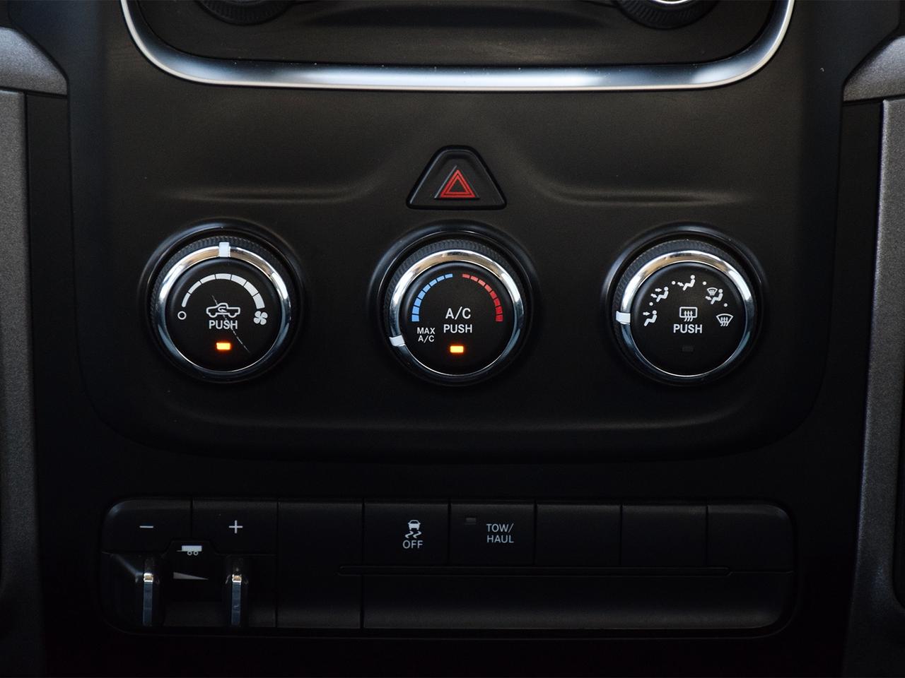 2017 RAM 1500 Crew Cab Tradesman 4x4 ~HEMI ~Bluetooth ~Alloys Photo