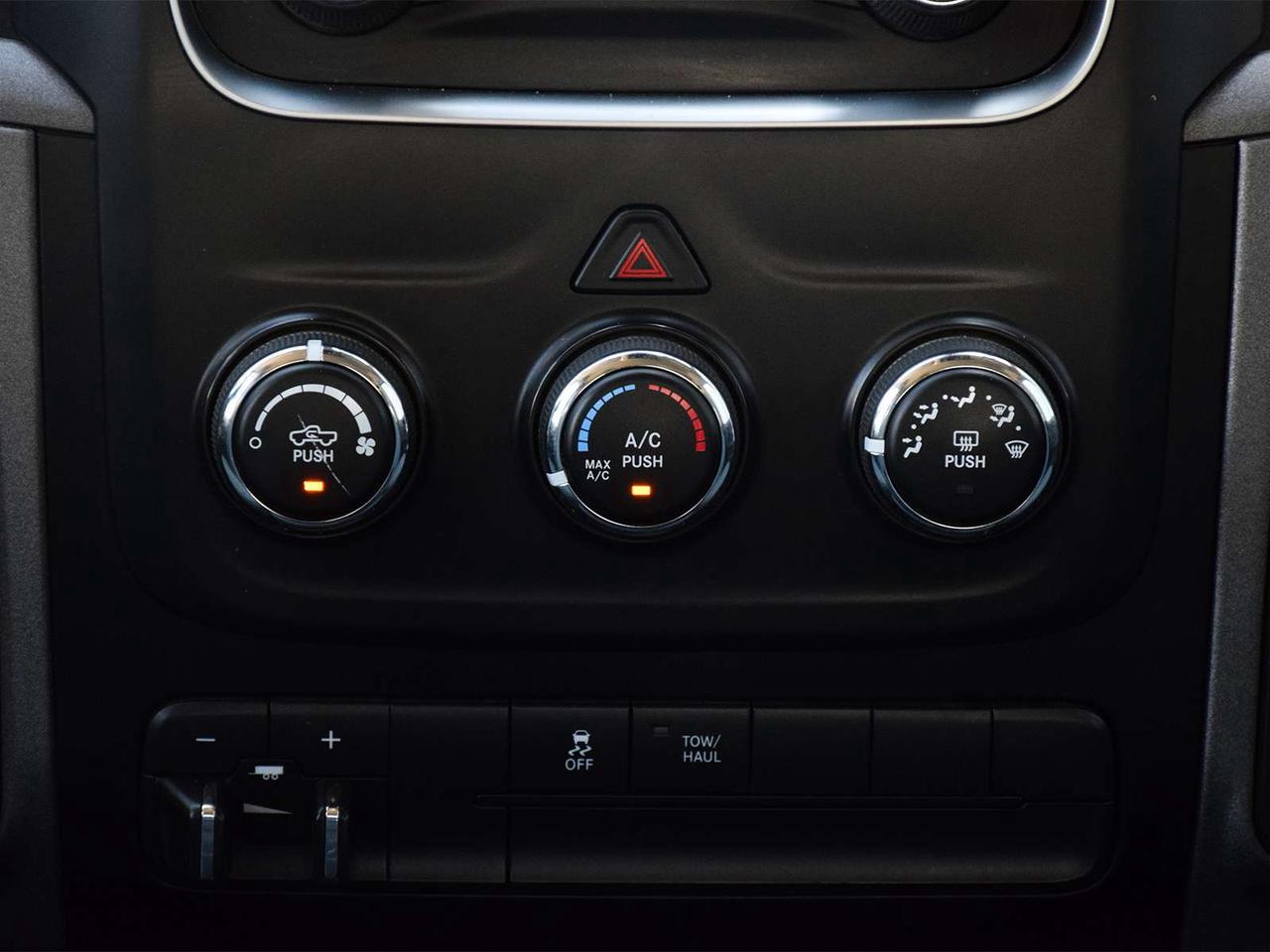 2017 RAM 1500 Crew Cab Tradesman 4x4 ~HEMI ~Bluetooth ~Alloys Photo