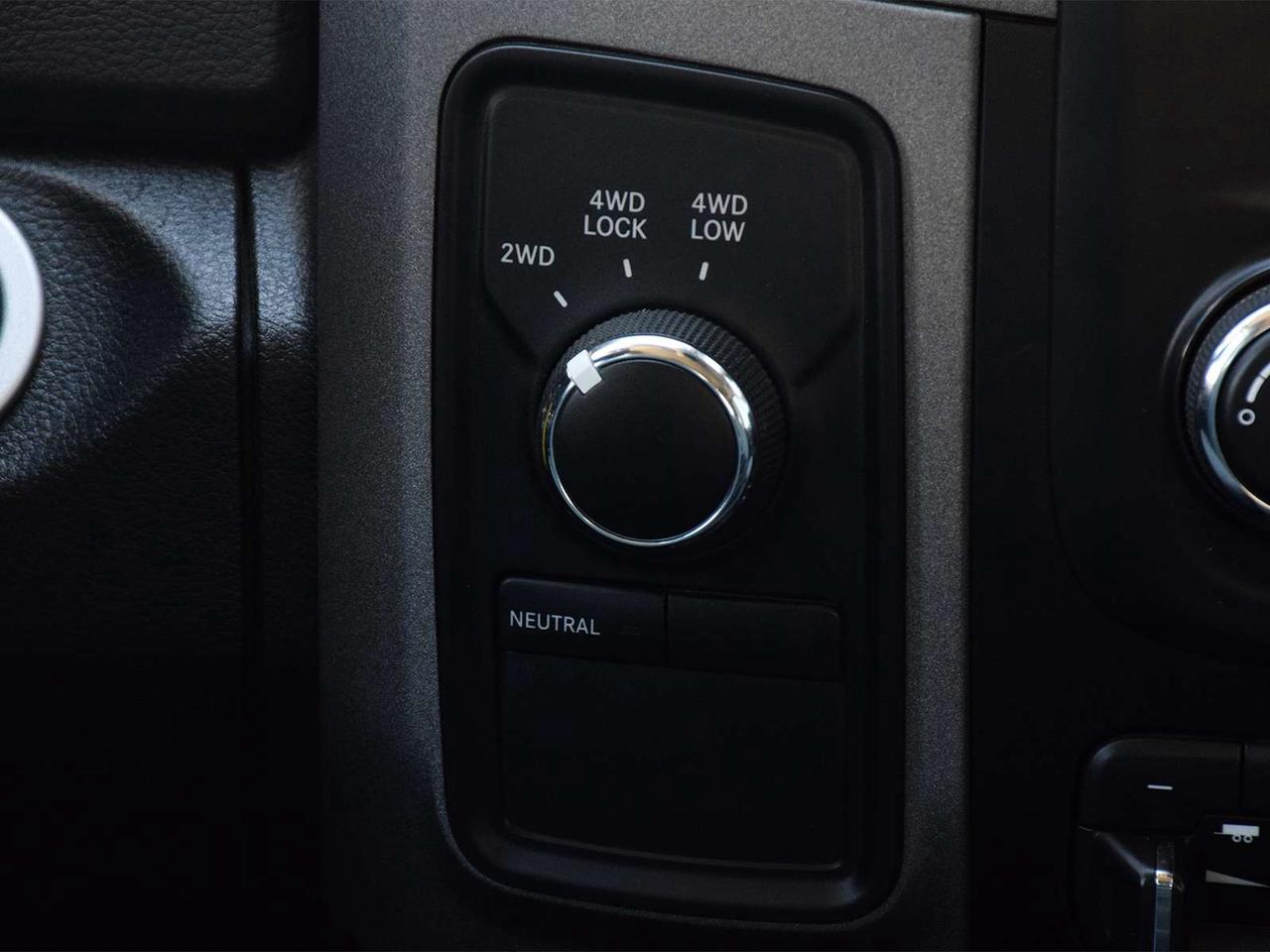 2017 RAM 1500 Crew Cab Tradesman 4x4 ~HEMI ~Bluetooth ~Alloys Photo