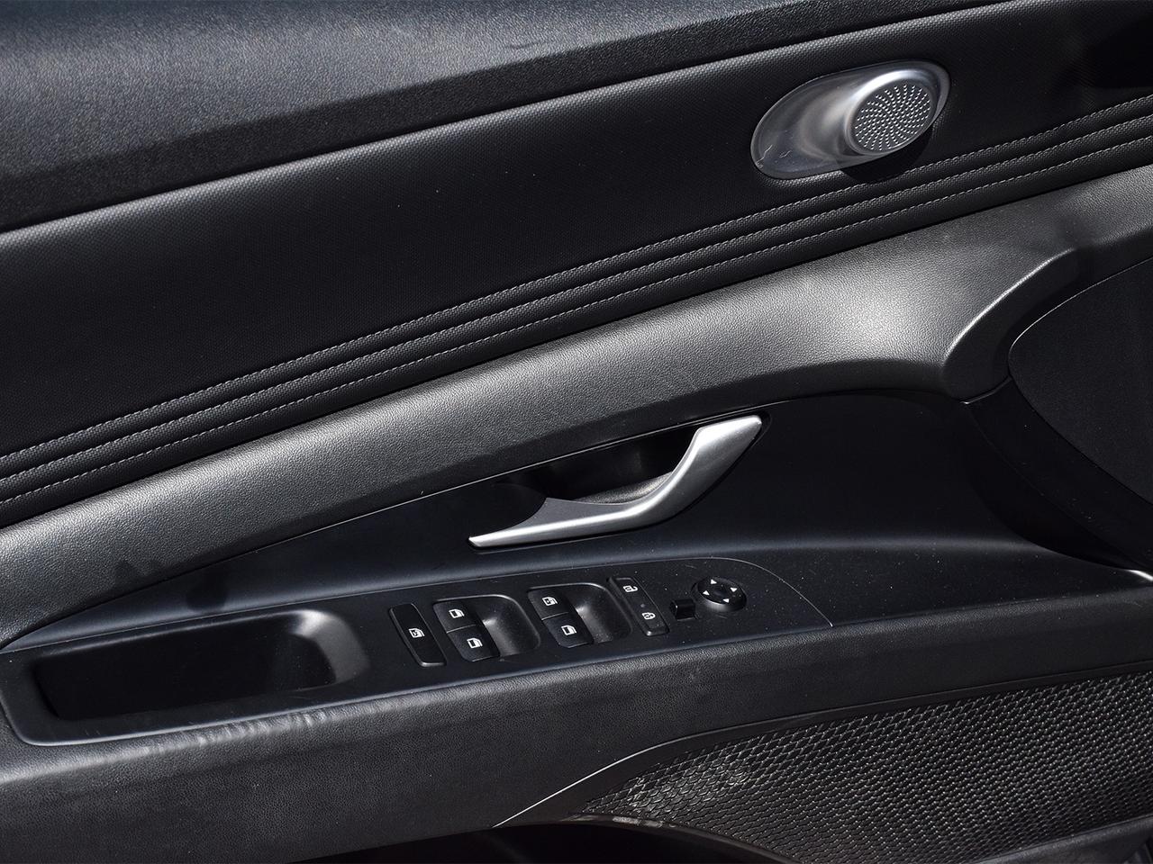 2021 Hyundai Elantra Preferred ~Sunroof ~Heated Seats ~Cam ~Bluetooth Photo
