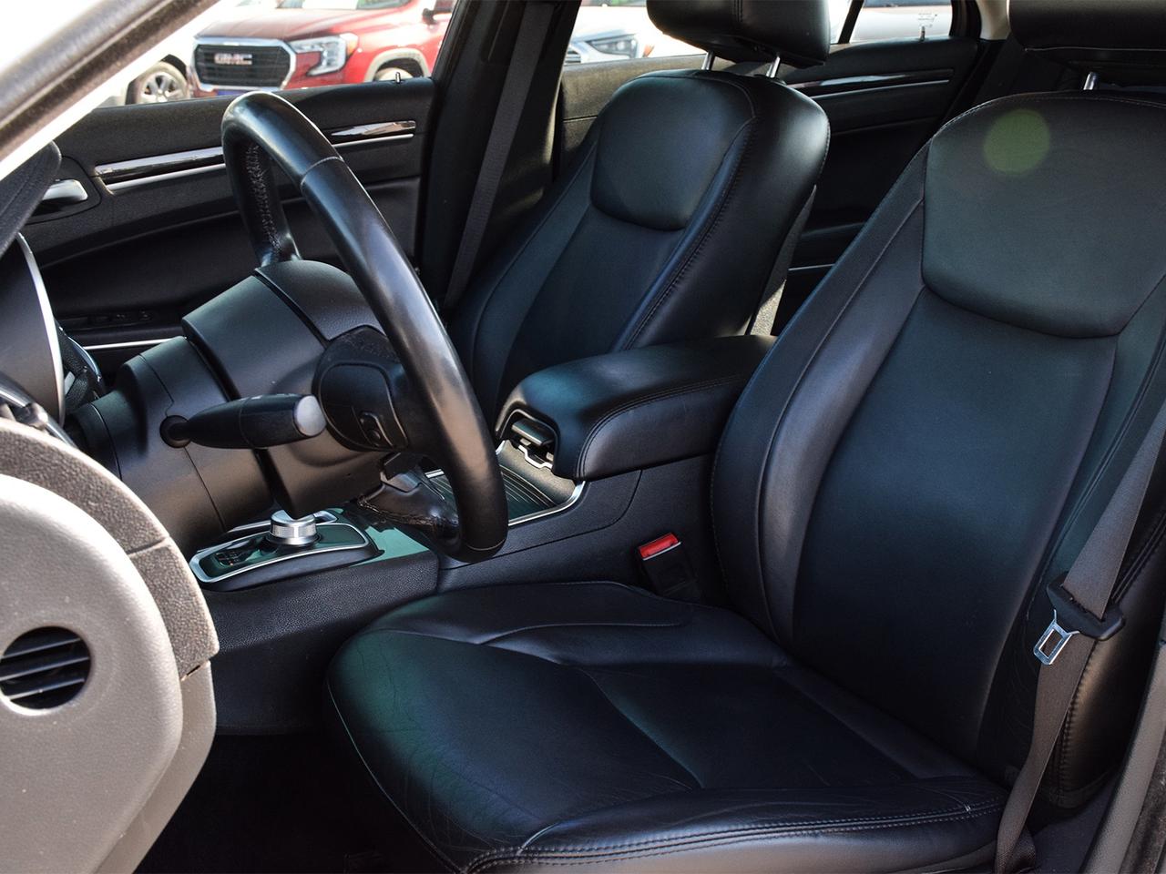 2015 Chrysler 300 Limited ~Heated Leather ~Camera ~Panoramic Roof Photo