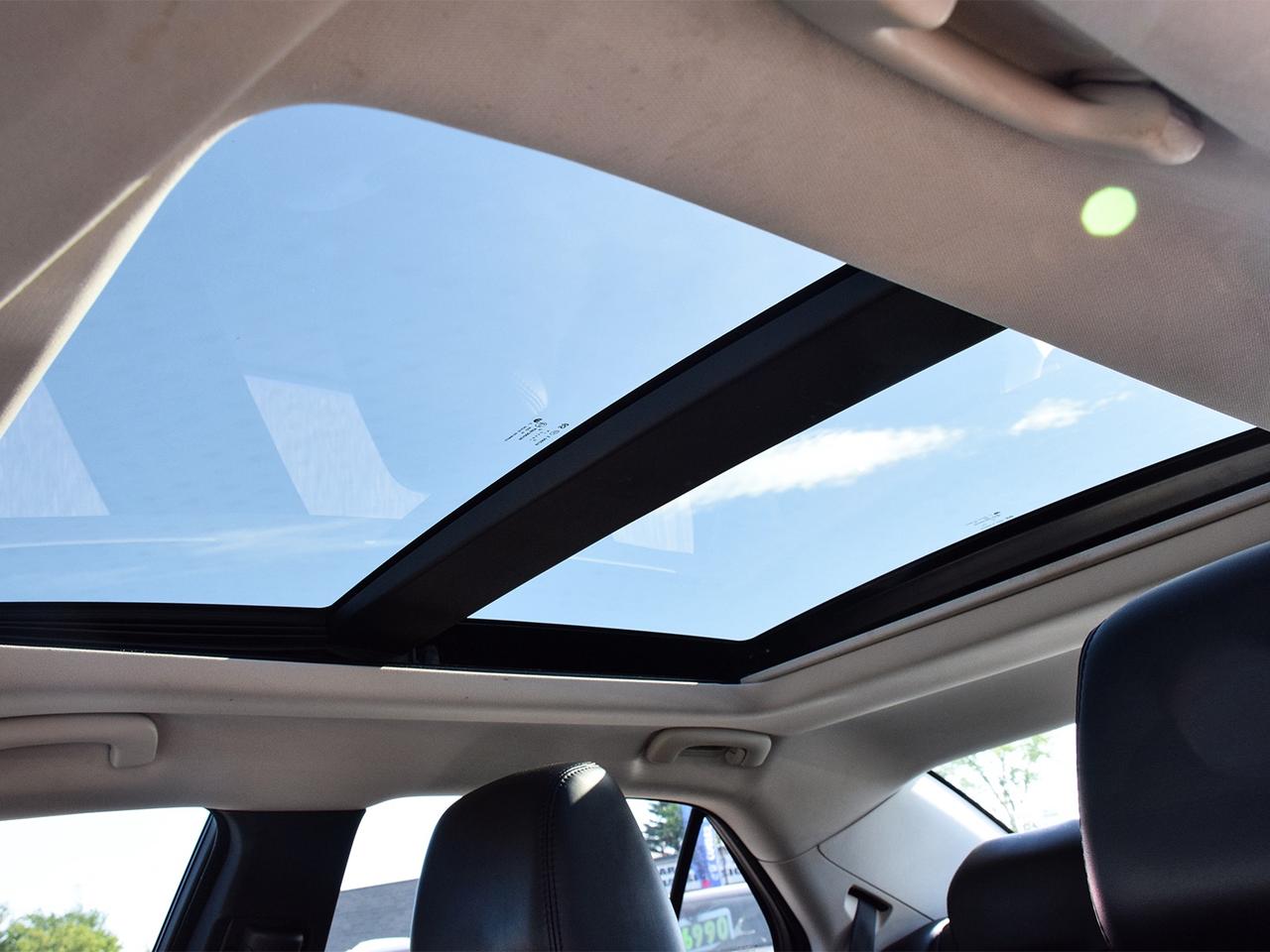 2015 Chrysler 300 Limited ~Heated Leather ~Camera ~Panoramic Roof Photo