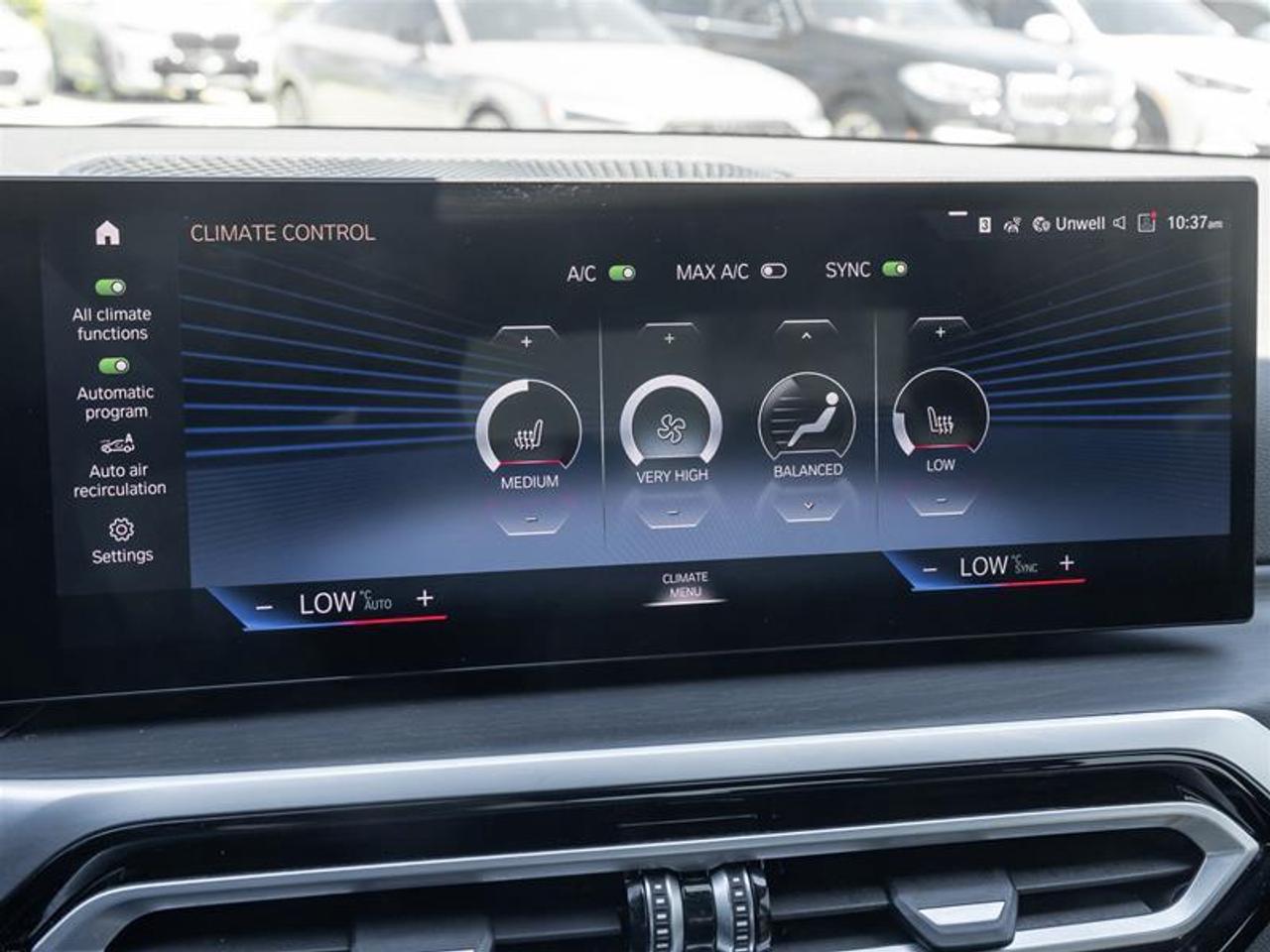 2024 BMW 330 i xDrive 4dr All-Wheel Drive Sedan Photo
