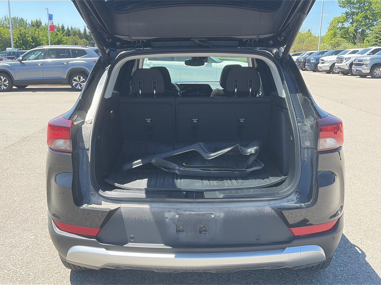 2024 Chevrolet TrailBlazer LT AWD   Heated Seats & Steering Wheel   Blindspot Photo