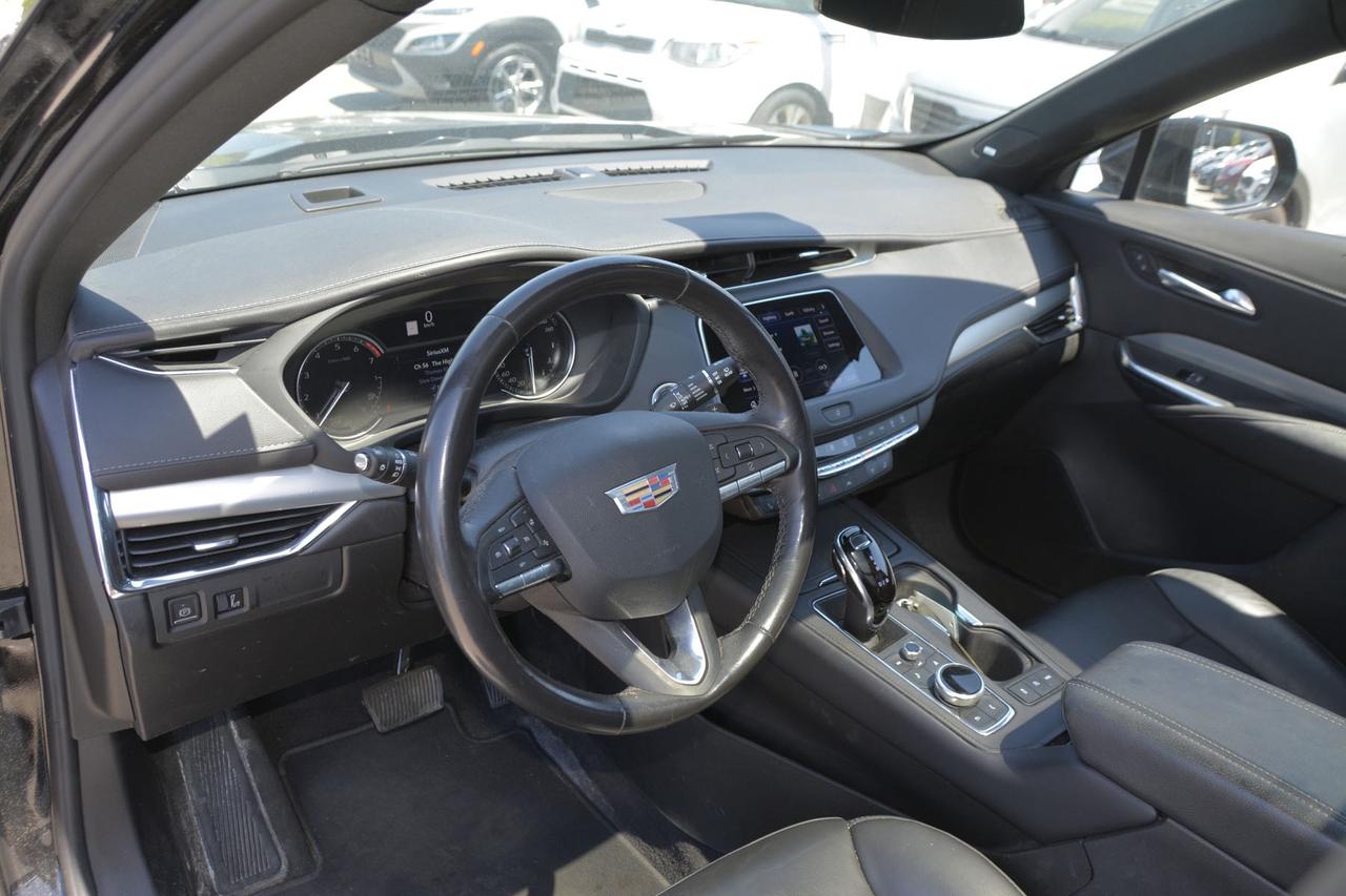 2023 Cadillac XT4 Premium Luxury Photo