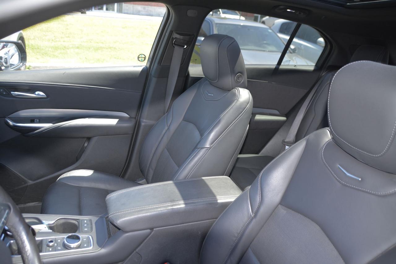 2023 Cadillac XT4 Premium Luxury Photo