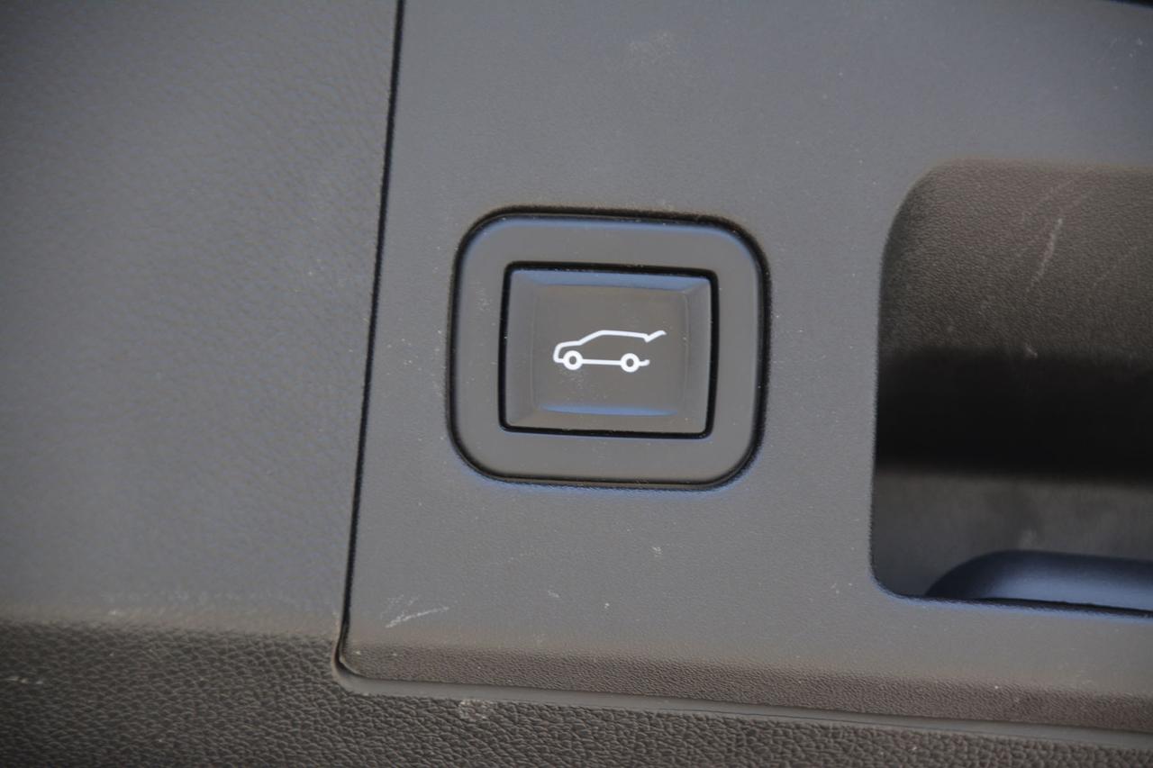2023 Cadillac XT4 Premium Luxury Photo