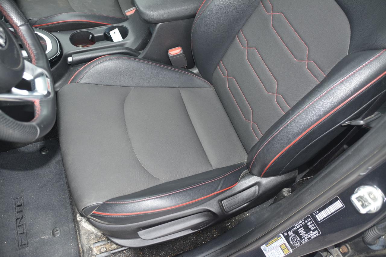 2021 Kia Forte GT Photo
