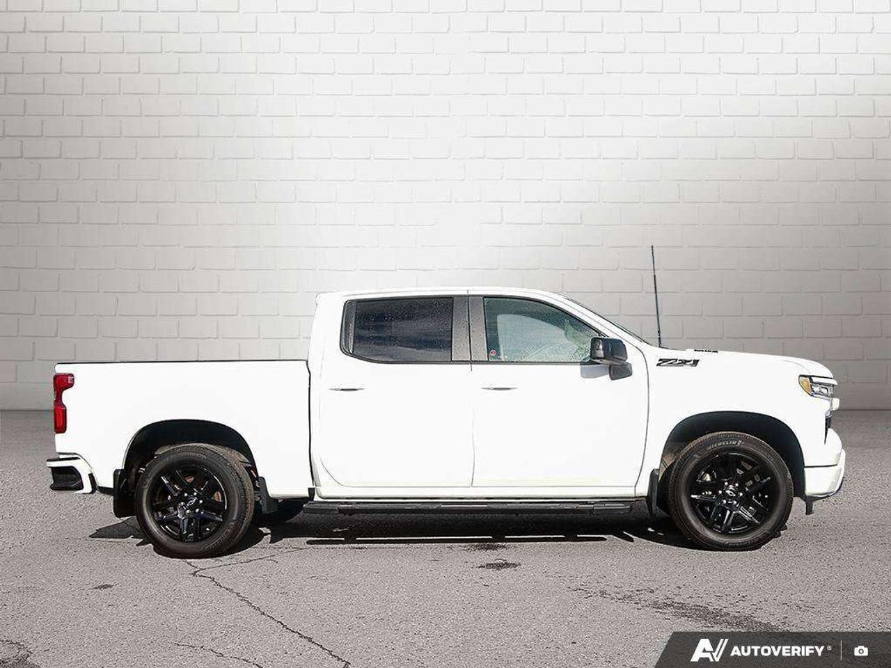 2023 Chevrolet Silverado 1500 RST, 3.0L DURAMAX, 4X4, ALLOYS, CLOTH, 1-OWNER, CERTIFIED PREOWNED! Photo