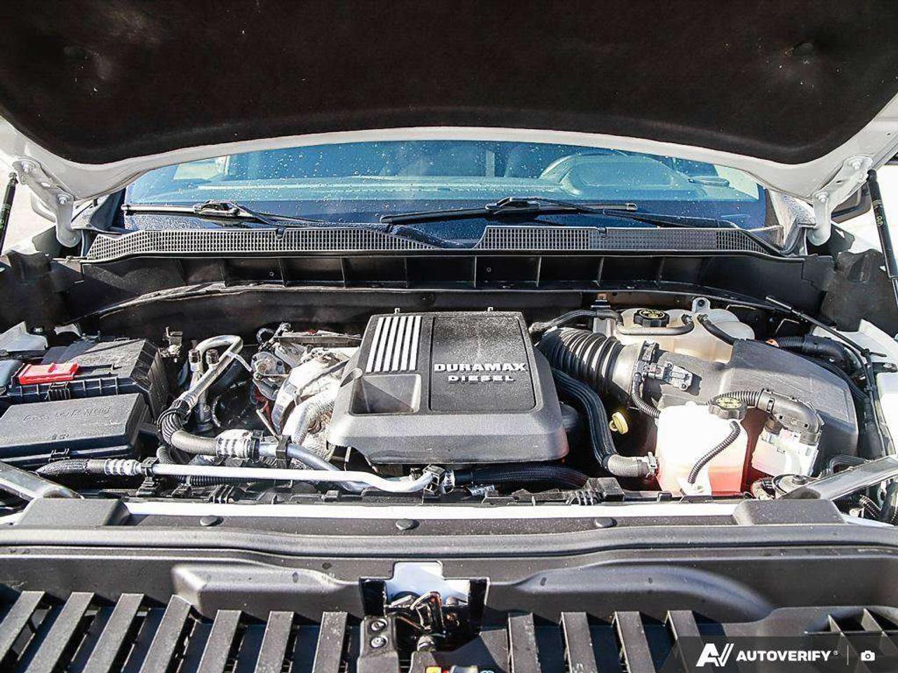 2023 Chevrolet Silverado 1500 RST, 3.0L DURAMAX, 4X4, ALLOYS, CLOTH, 1-OWNER, CERTIFIED PREOWNED! Photo