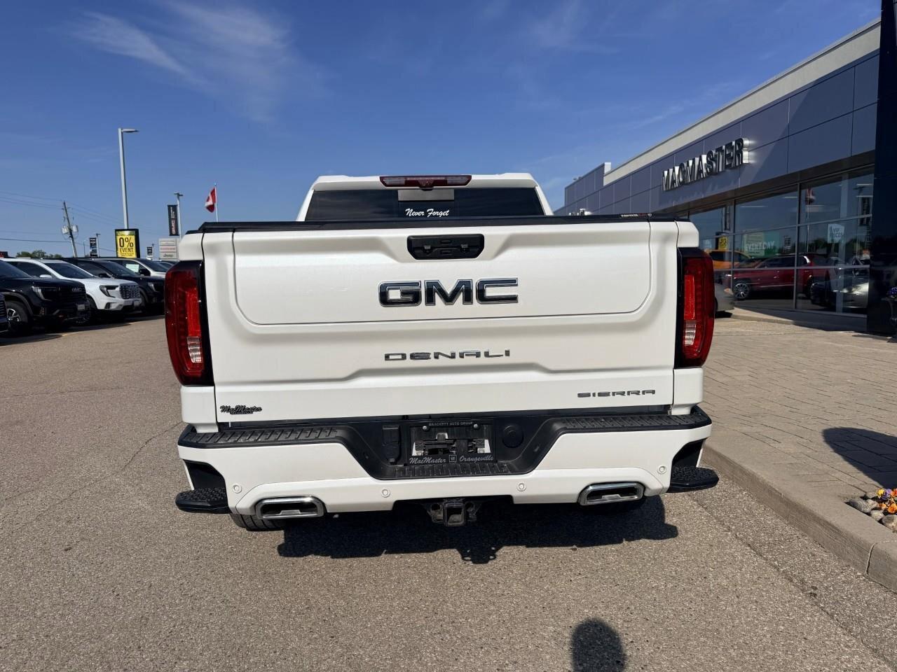 2024 GMC Sierra 1500 Denali UltimateDENALI ULTIMATE, 3.0L DURAMAX, 4X4, Photo
