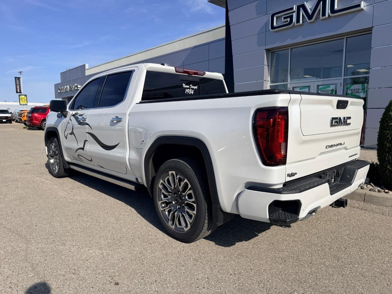 2024 GMC Sierra 1500 Denali UltimateDENALI ULTIMATE, 3.0L DURAMAX, 4X4, Photo