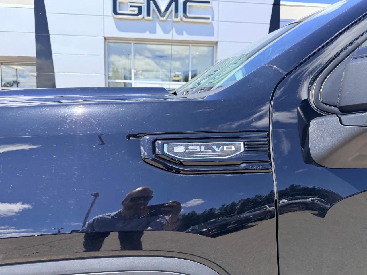 2024 GMC Sierra 1500 ElevationELEVATION, 5.3L V8, X31, 4X4, ALLOYS, LEA Photo