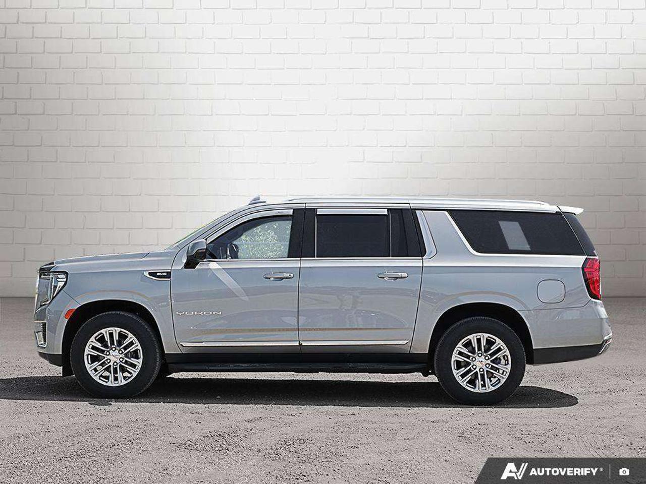 2023 GMC Yukon SLT, 5.3L V8, 4X4, LEATHER, ALLOYS, BOSE, 7-PASSENGER, MACMASTER ORIGINAL, 1-OWNER, CERTIFIED PREOWNED! Photo5