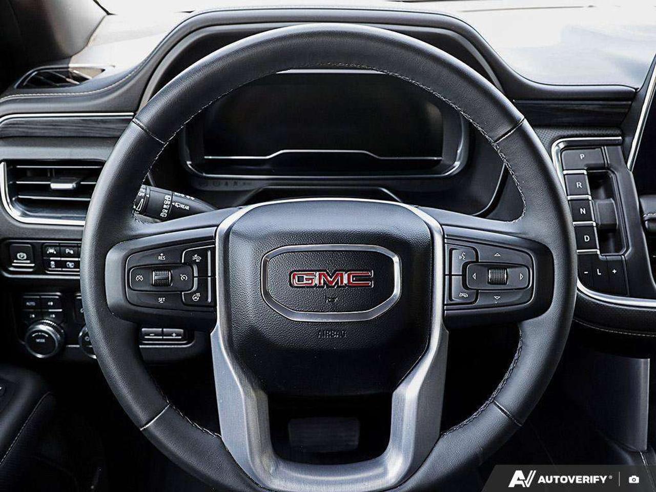 2023 GMC Yukon SLT, 5.3L V8, 4X4, LEATHER, ALLOYS, BOSE, 7-PASSENGER, MACMASTER ORIGINAL, 1-OWNER, CERTIFIED PREOWNED! Photo