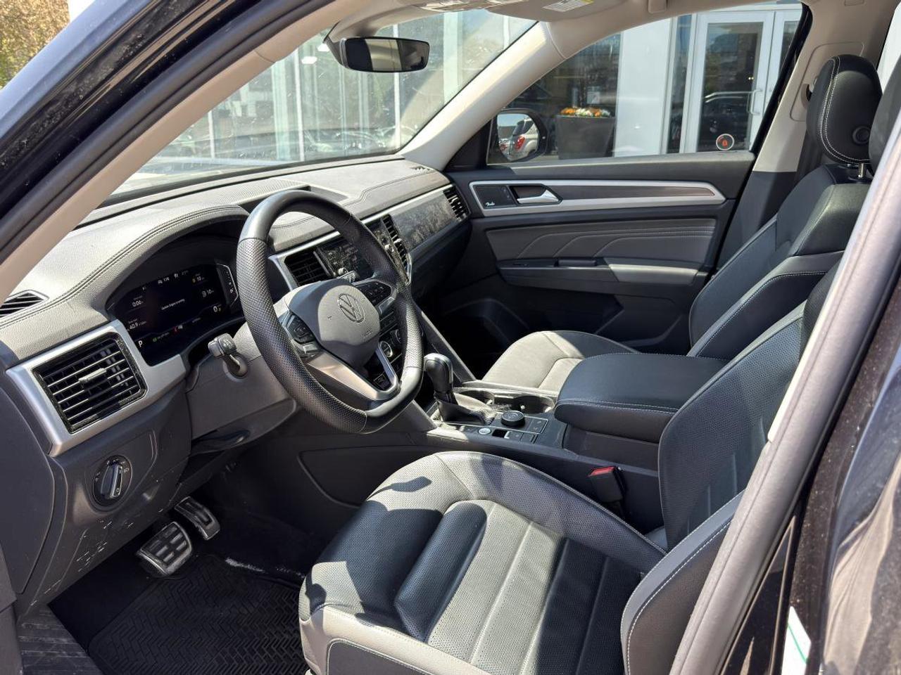 2023 Volkswagen Atlas  Photo4