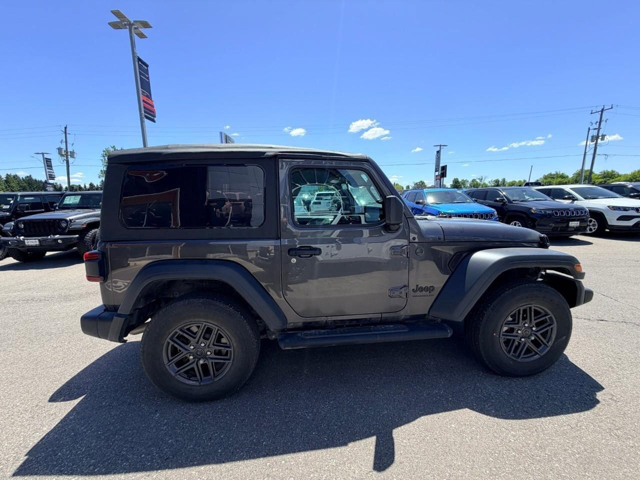 2025 Jeep Wrangler  Photo