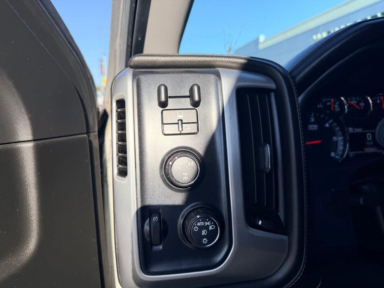 2018 GMC Sierra 1500 SLTSLT, 5.3L V8, 4X4, ALLOYS, LEATHER, CERTIFIED A Photo