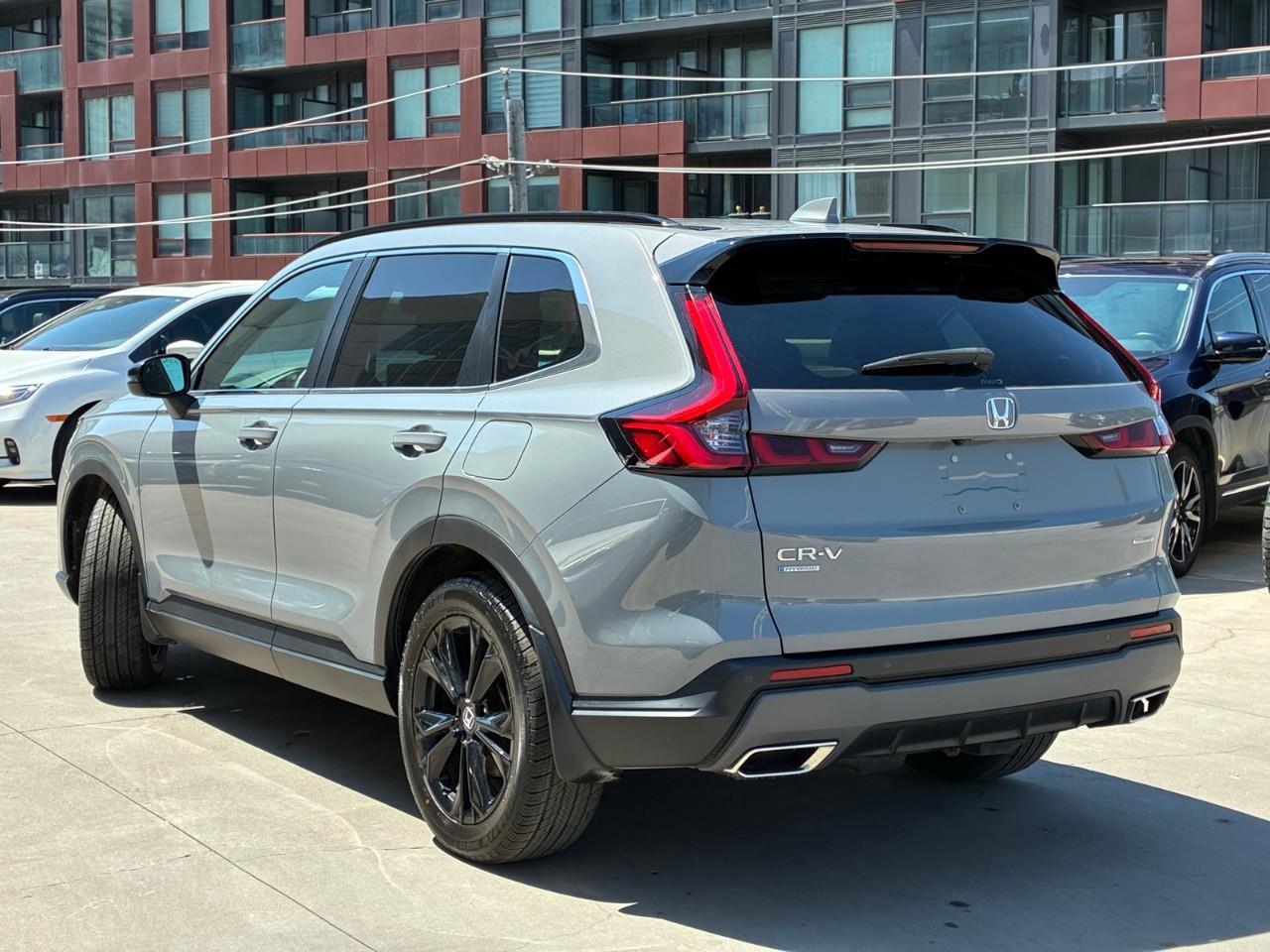 2023 Honda CR-V Hybrid Touring 4dr All-Wheel Drive Photo
