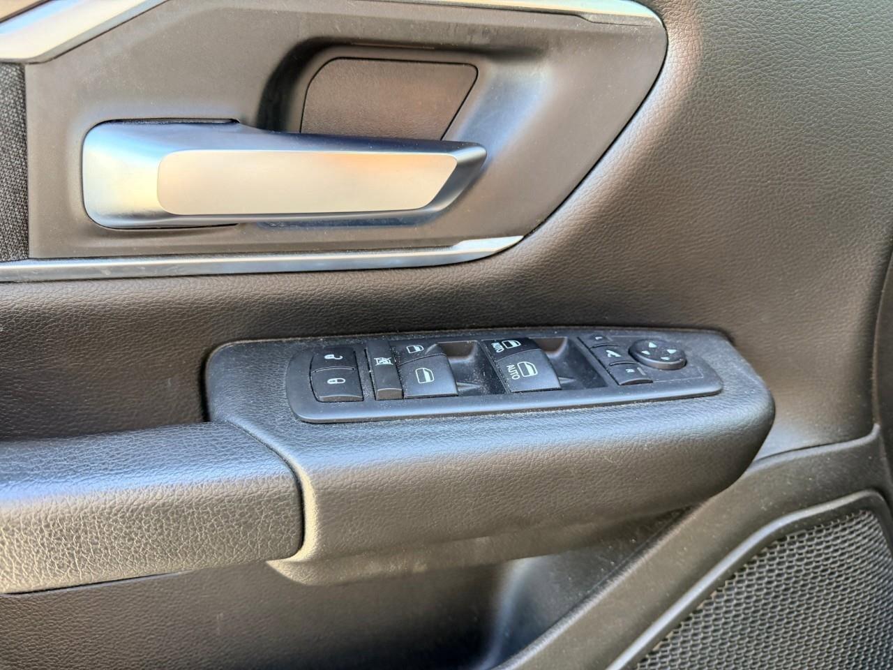 2019 RAM 1500 Big Horn 4x4 Crew Cab 5'7  Box Photo