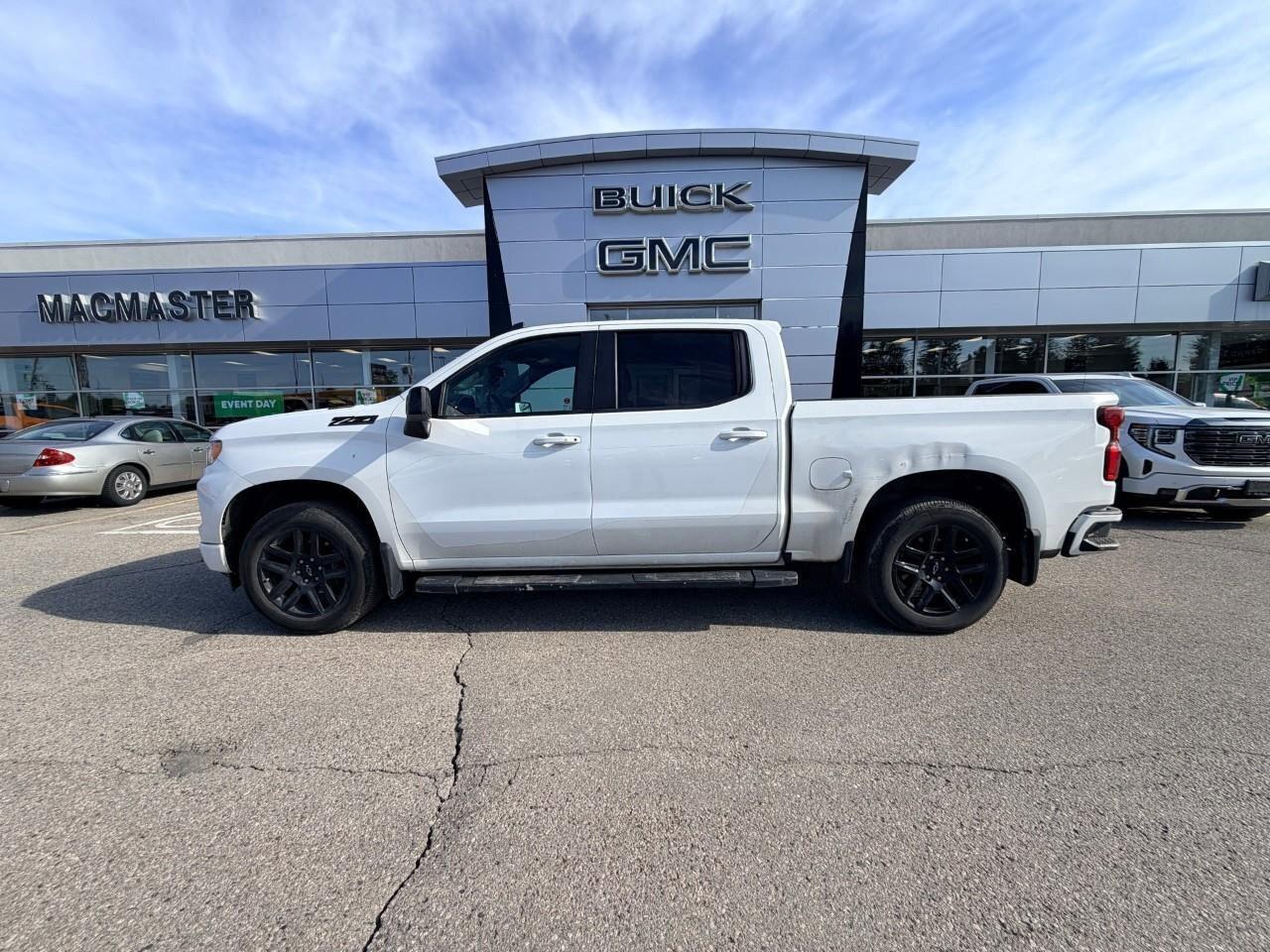 2023 Chevrolet Silverado 1500 4WD Crew Cab 147  RST Photo