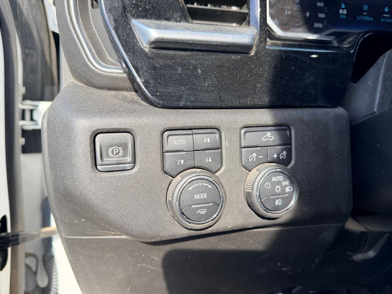 2023 Chevrolet Silverado 1500 4WD Crew Cab 147  RST Photo