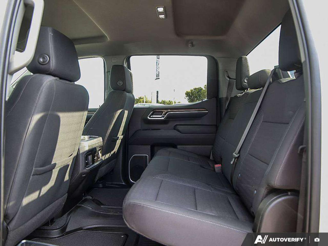 2023 Chevrolet Silverado 1500 RST, 3.0L DURAMAX, 4X4, ALLOYS, CLOTH, 1-OWNER, CERTIFIED PREOWNED! Photo